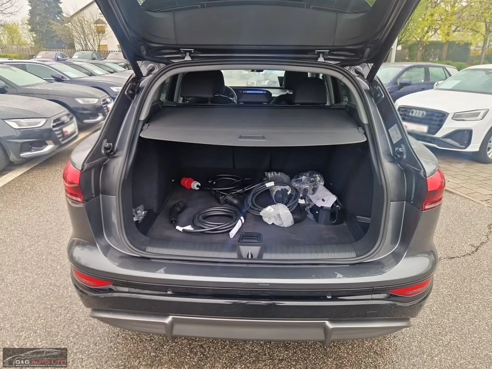 Audi Q6 E-TRON/252HP/S-LINE/ACC/CAM/NAVI/H.PUMP/LED/215q, снимка 13 - Автомобили и джипове - 54327947