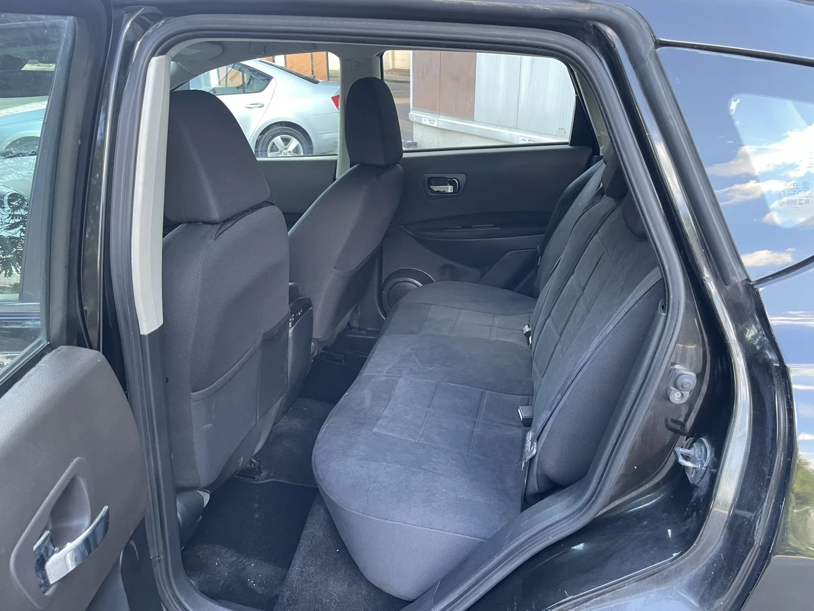 Nissan Qashqai 1.5 dCi, снимка 12 - Автомобили и джипове - 55294016