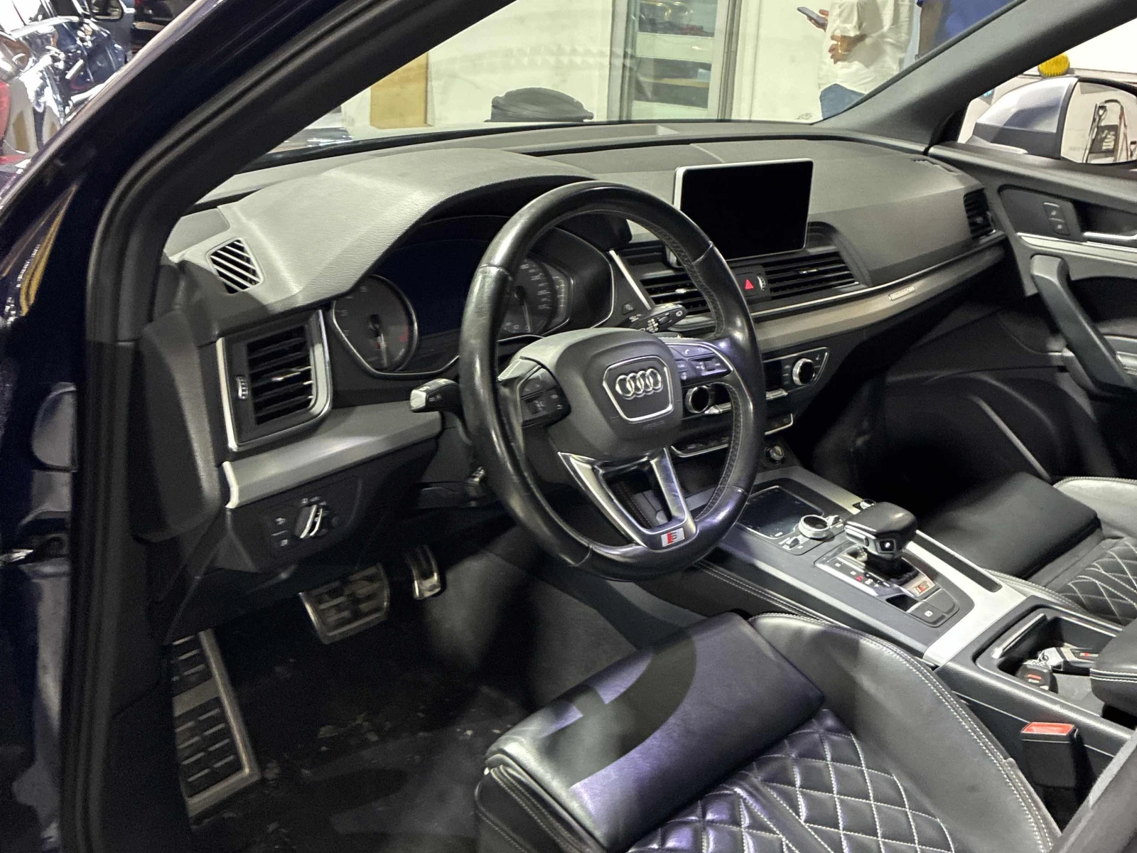 Audi SQ5 Progressiv, снимка 5 - Автомобили и джипове - 55721502