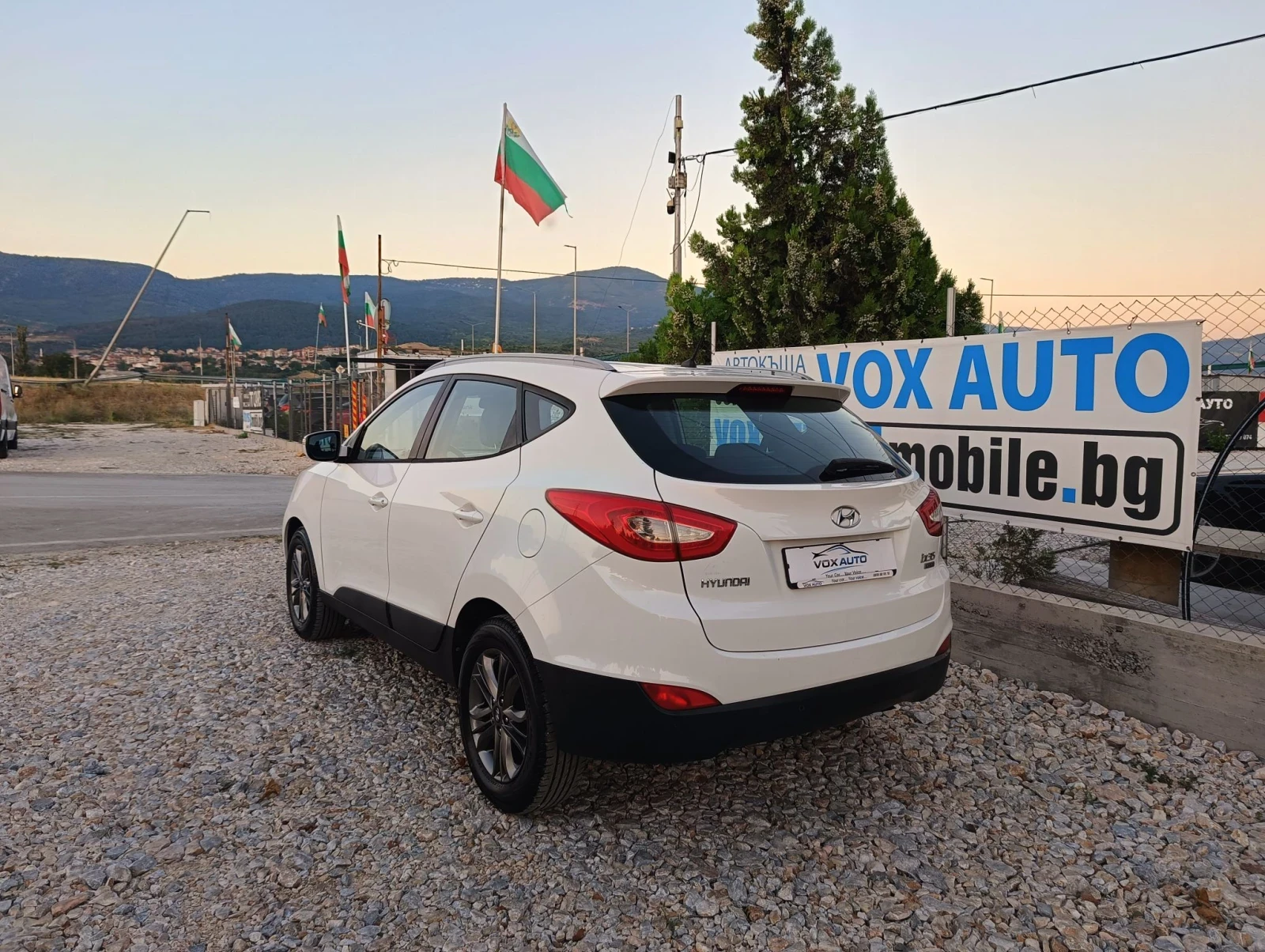 Hyundai IX35 1.7 куб. ТОП СЪСТОЯНИЕ , снимка 8 - Автомобили и джипове - 55746235