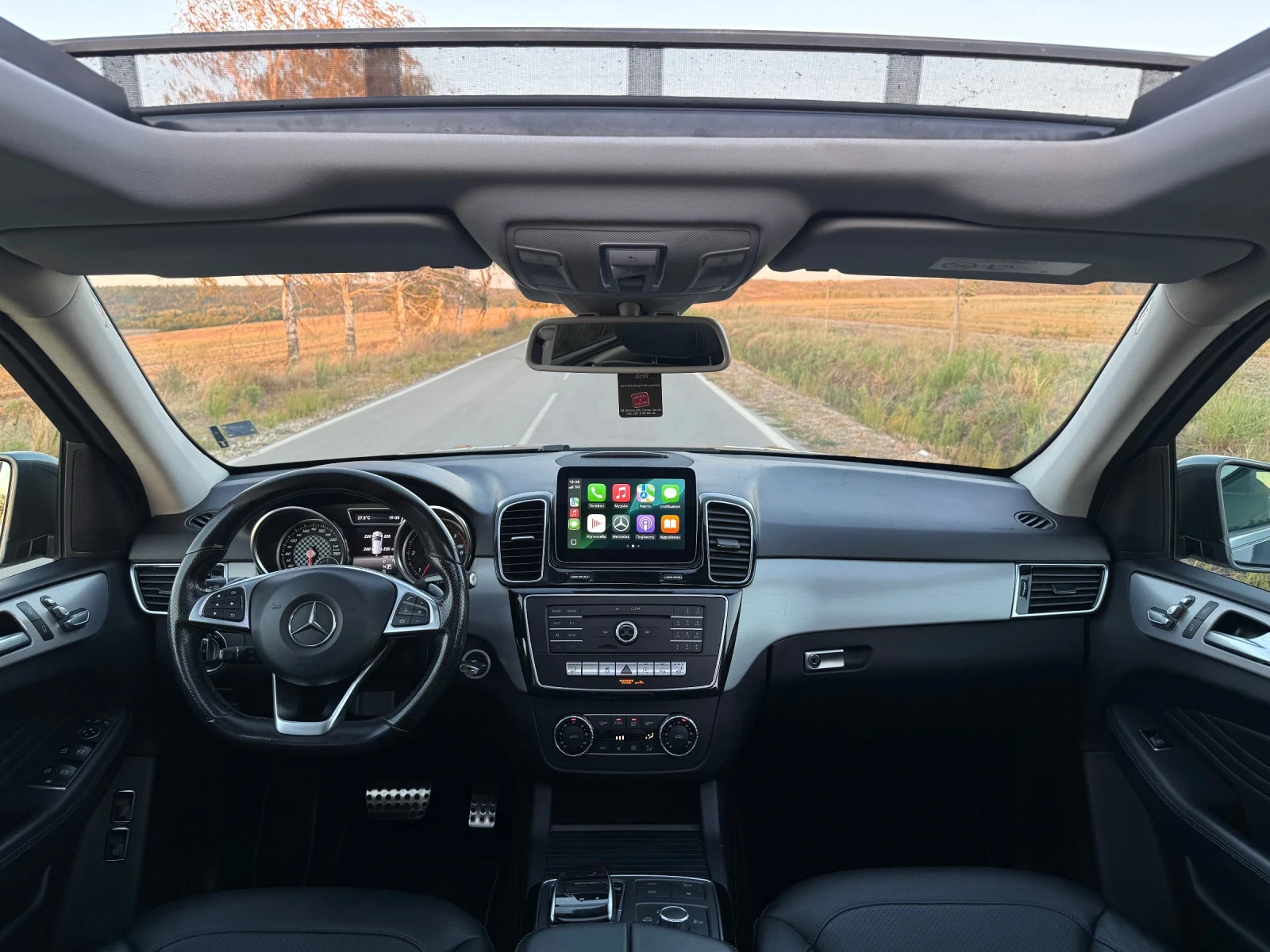 Mercedes-Benz GLE 350 * AMG * Pano , снимка 8 - Автомобили и джипове - 55972683