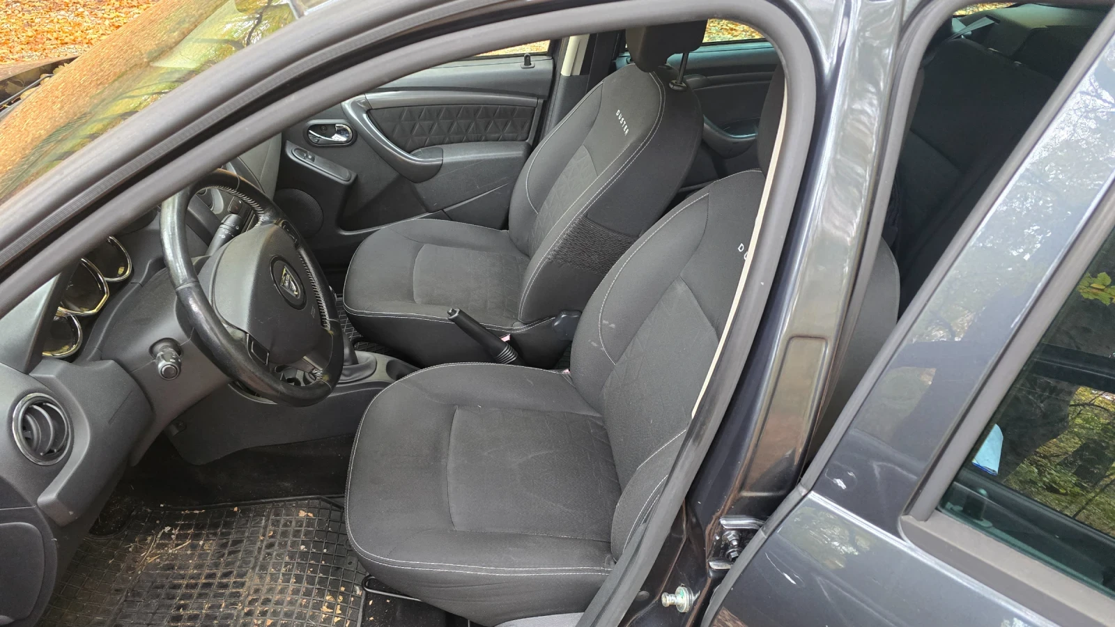 Dacia Duster, снимка 13 - Автомобили и джипове - 56556328