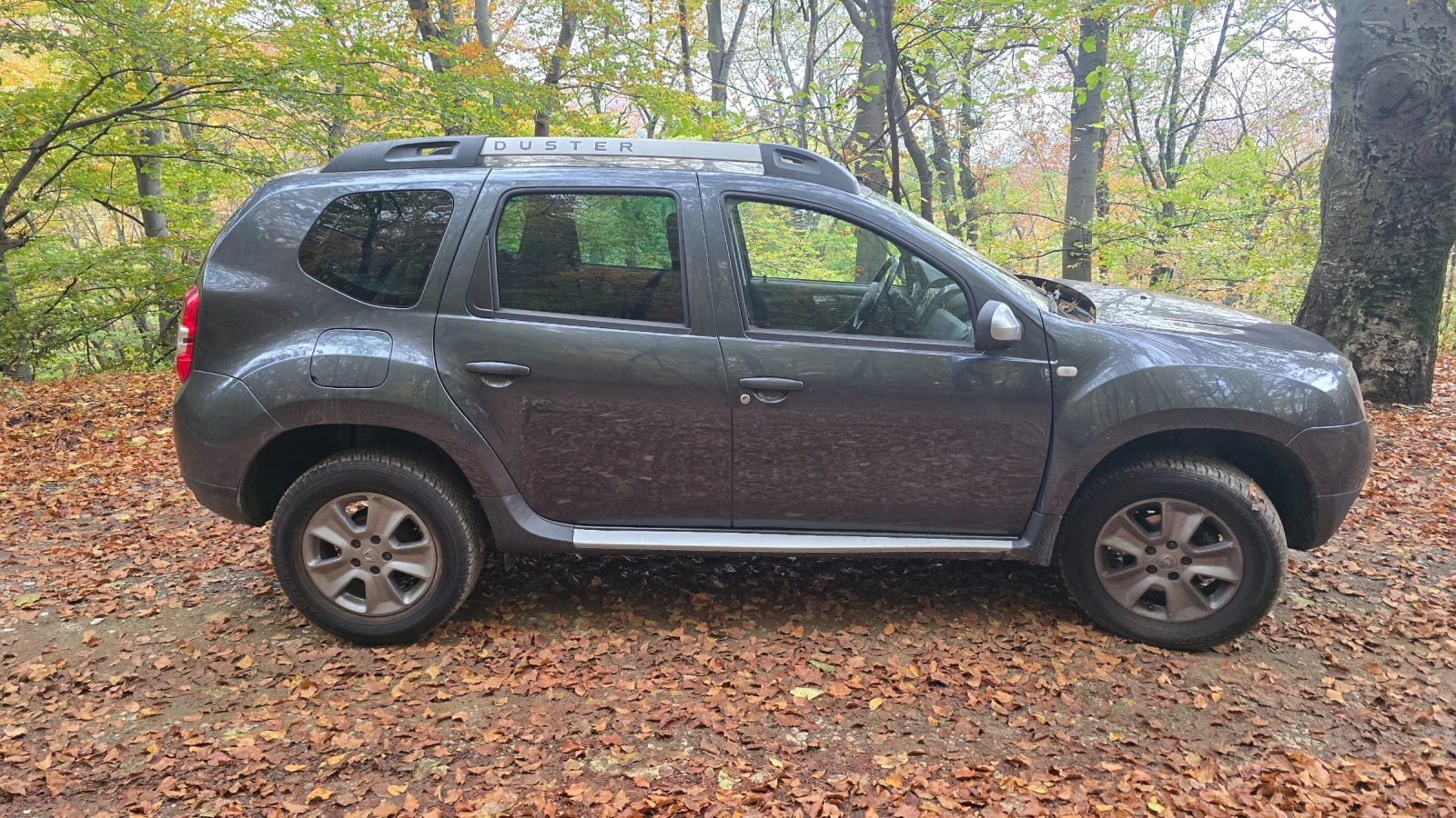 Dacia Duster, снимка 2 - Автомобили и джипове - 56556328