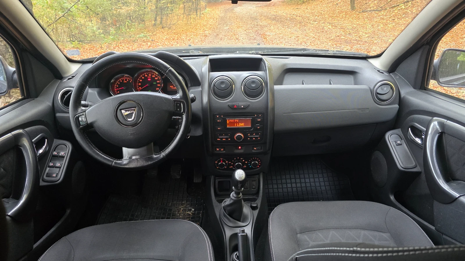 Dacia Duster, снимка 8 - Автомобили и джипове - 56556328