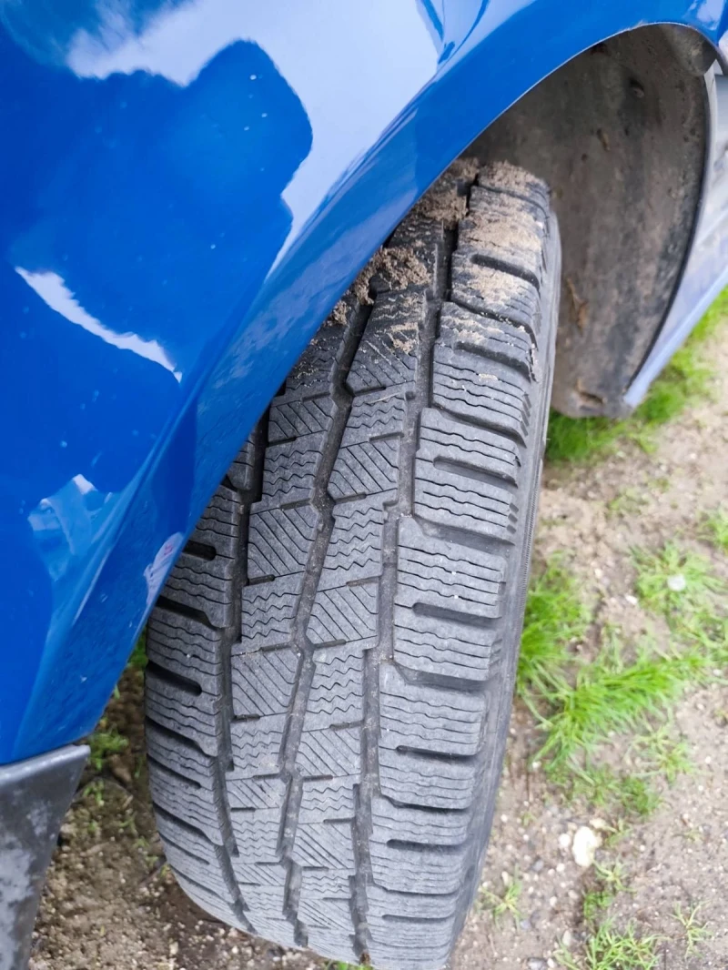 VW T5 1.9 TDI, снимка 11 - Бусове и автобуси - 51989255