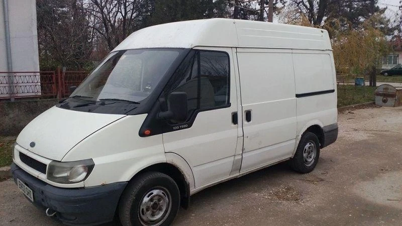 Ford Transit 2.4 задно предаване на части, снимка 1 - Бусове и автобуси - 49470640