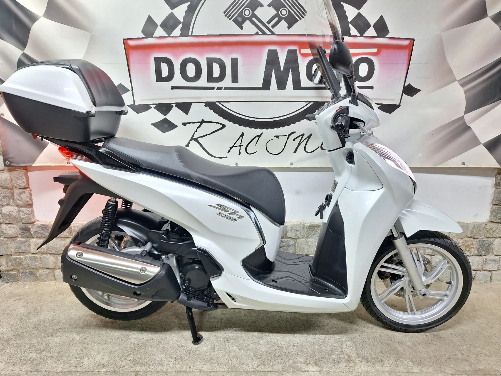 Honda Sh 300i / Full LED / ABS / 2 броя. - изображение 8