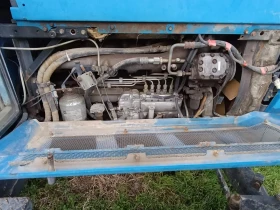 Трактор Болгар T8010 4х4, снимка 17