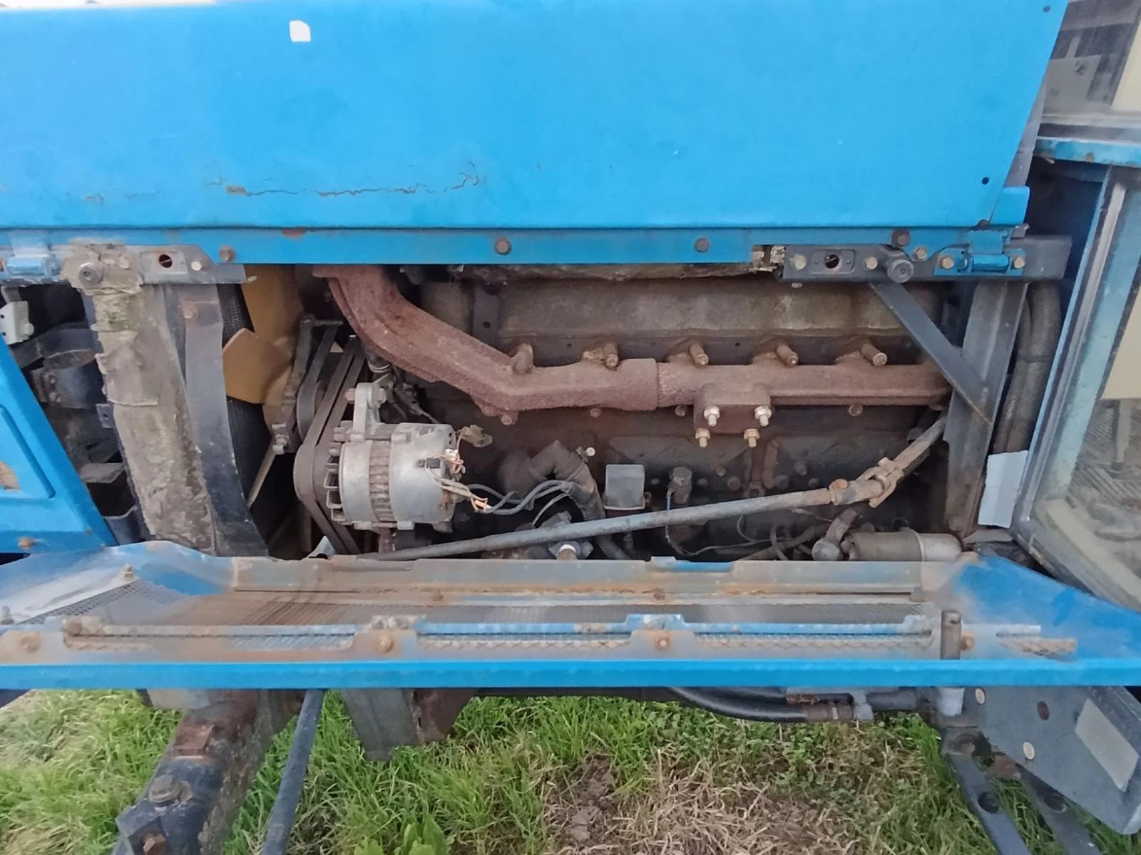 Трактор Болгар T8010 4х4, снимка 16 - Селскостопанска техника - 54965031