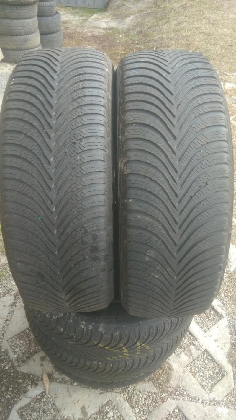 Гуми Зимни 215/65R16, снимка 2 - Гуми и джанти - 27159601