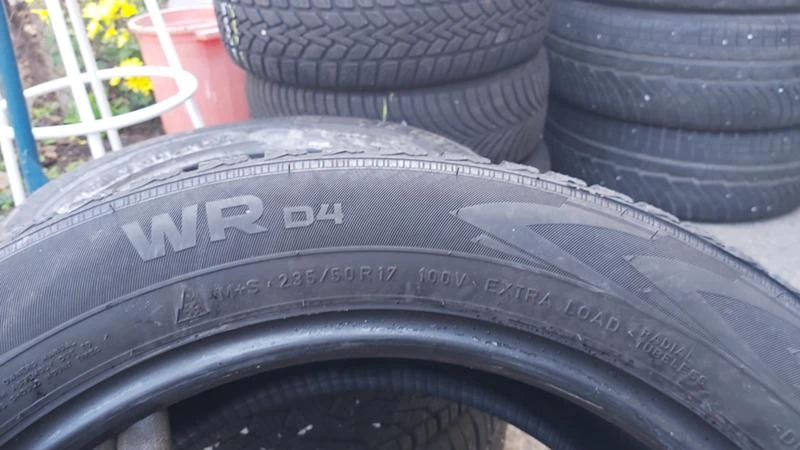 Гуми Зимни 235/50R17, снимка 6 - Гуми и джанти - 27313851