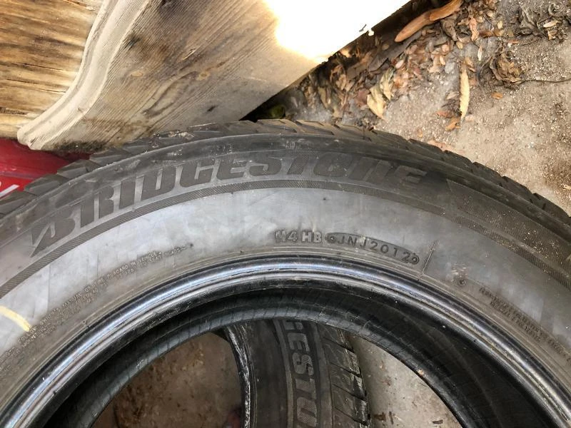 Гуми Зимни 215/65R16, снимка 4 - Гуми и джанти - 49451478