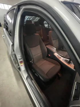 BMW 320 D/Парктр/Автомат/Завиващи фарове/ОБСЛУЖЕНА, снимка 12