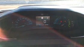Peugeot 2008  50 kWh Allure, снимка 5