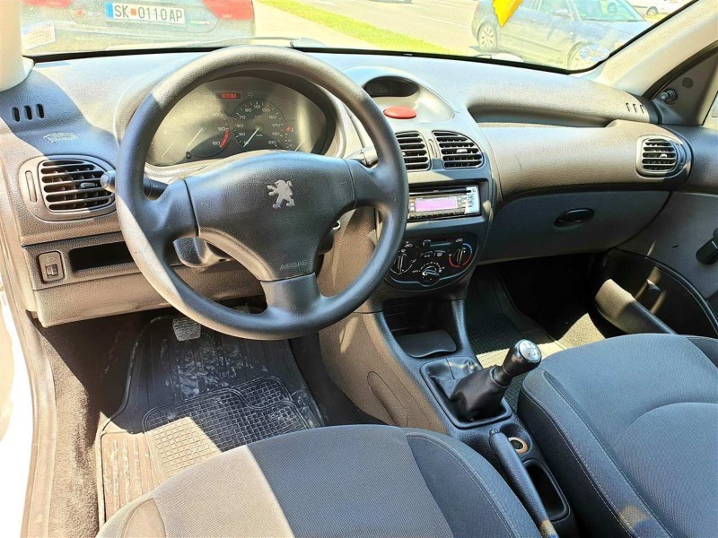 Peugeot 206 1.4HDI, снимка 2 - Автомобили и джипове - 46433226