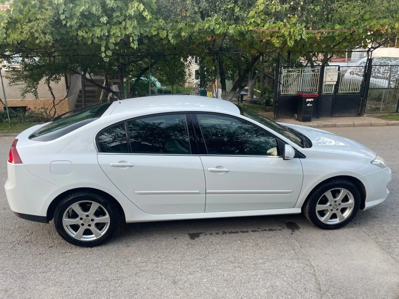 Renault Laguna 2.0 I, снимка 6 - Автомобили и джипове - 47323124