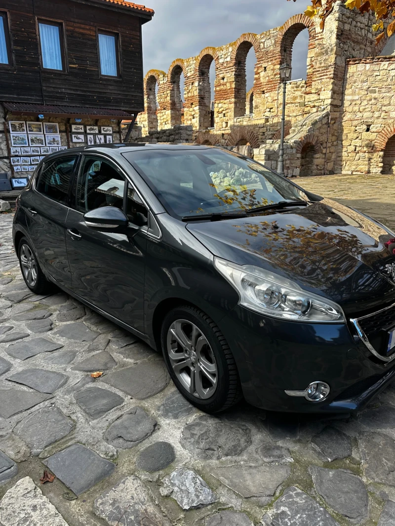 Peugeot 208 1.2, снимка 2 - Автомобили и джипове - 48001568