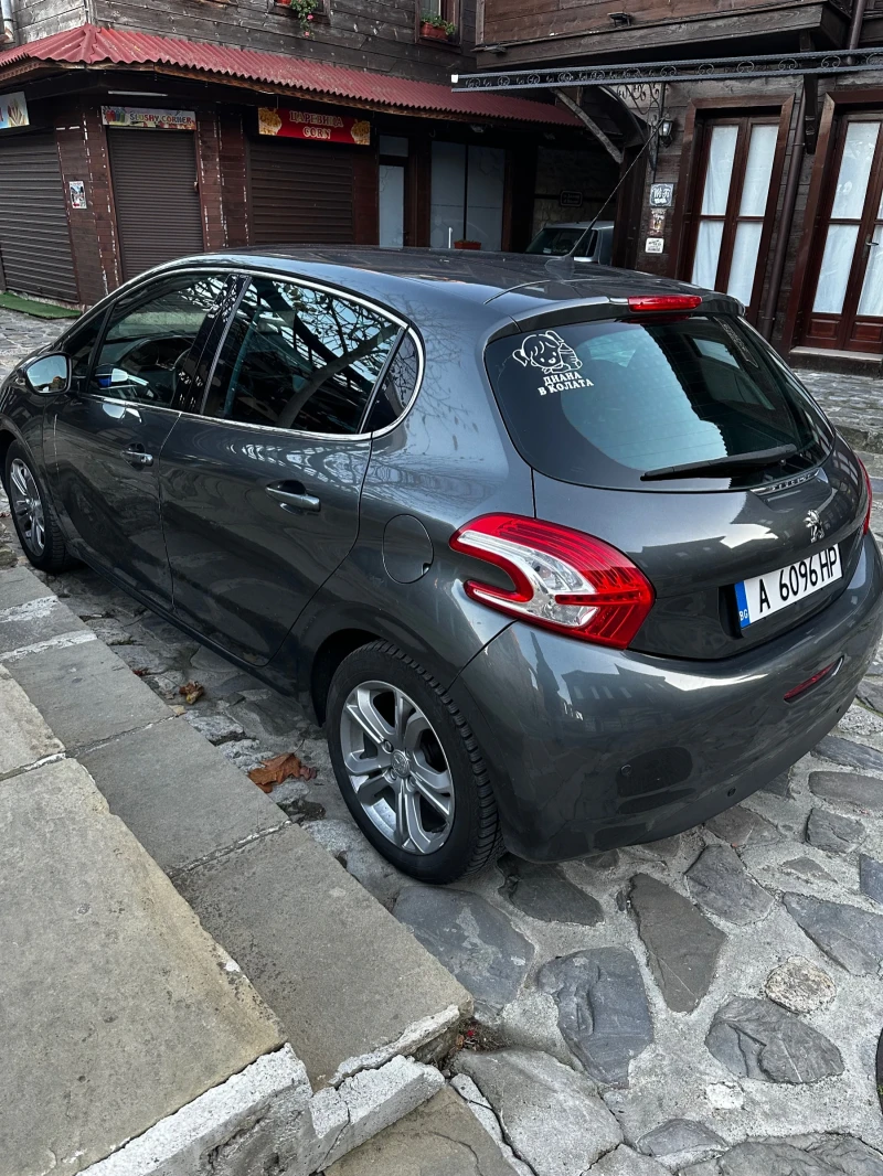 Peugeot 208 1.2, снимка 6 - Автомобили и джипове - 48444097