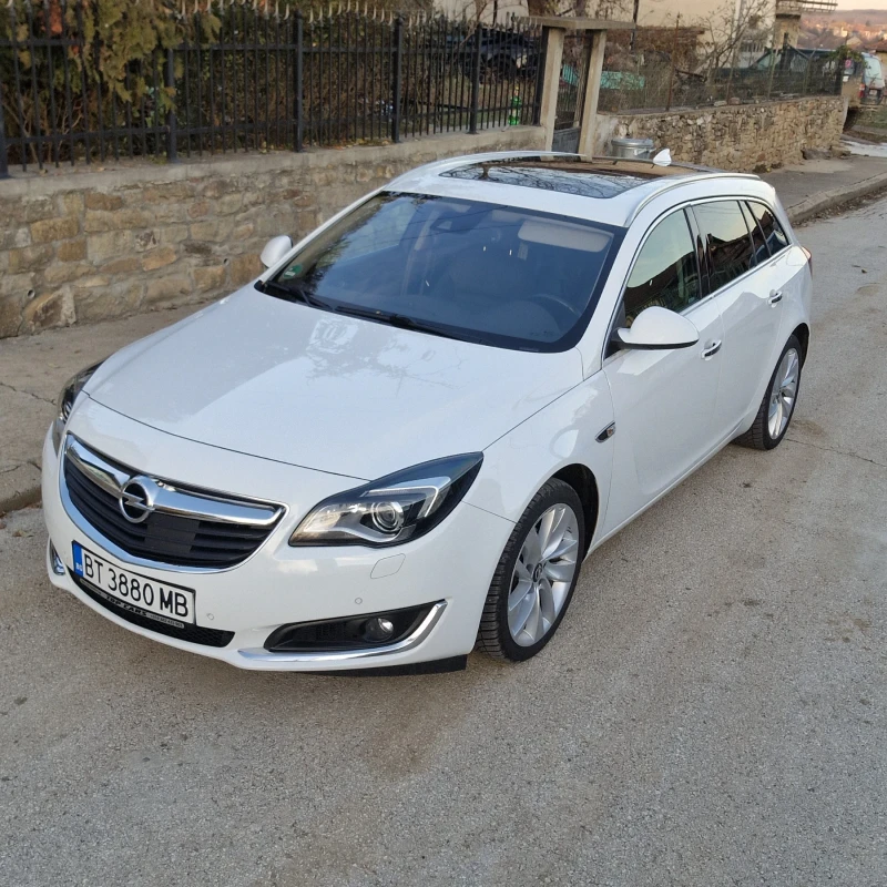 Opel Insignia 1.6 cdti 136hp, снимка 3 - Автомобили и джипове - 48014098