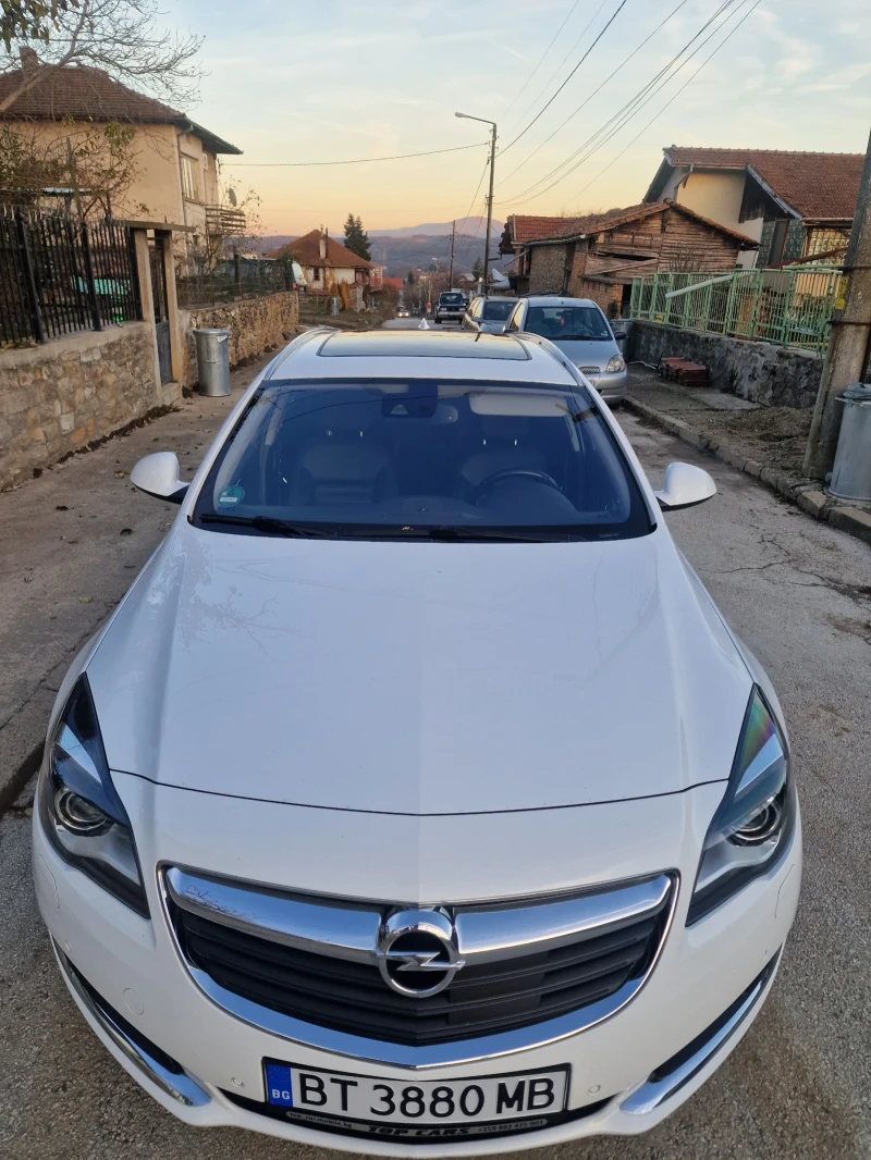 Opel Insignia 1.6 cdti 136hp, снимка 1 - Автомобили и джипове - 48014098