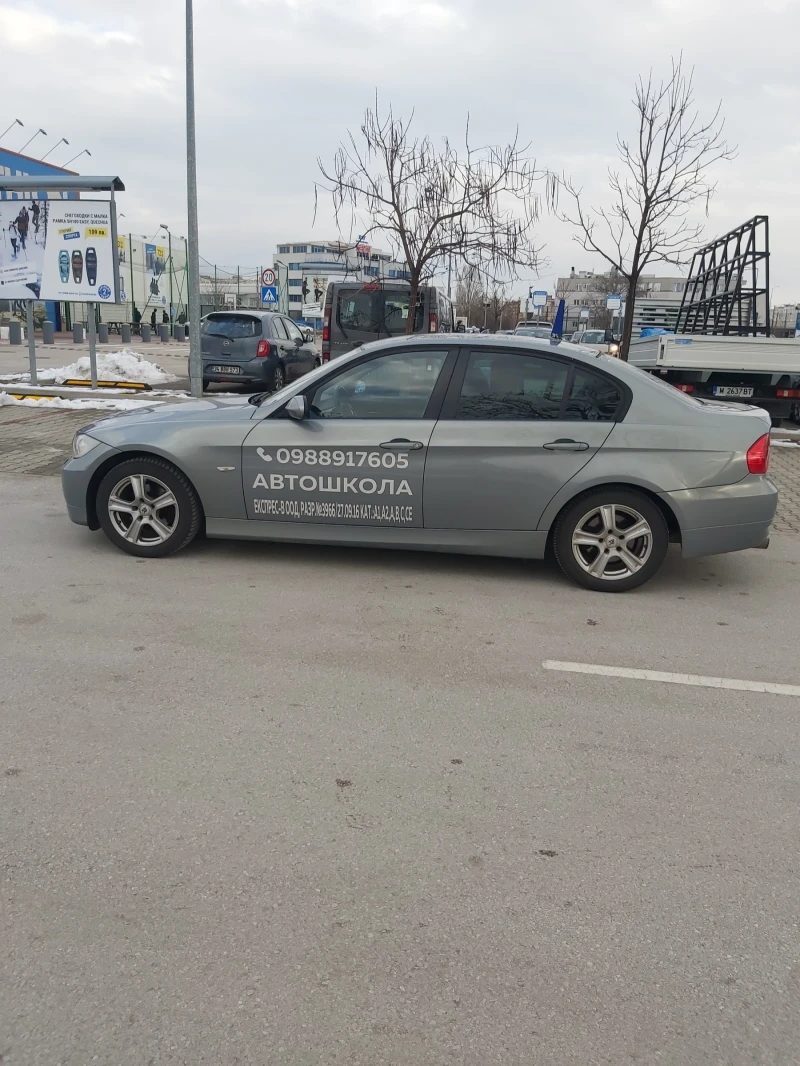 BMW 318 Седан, снимка 6 - Автомобили и джипове - 48262733