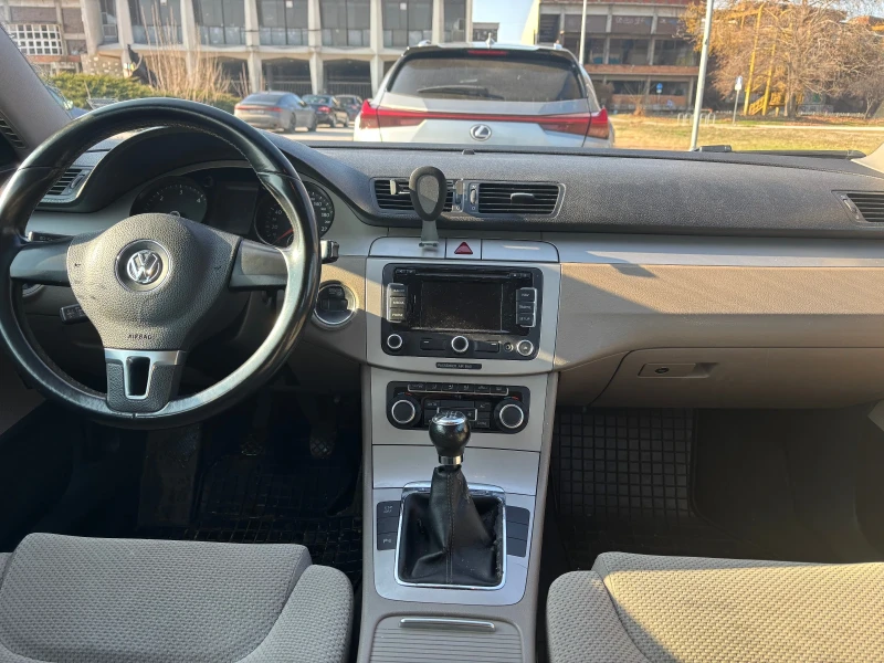 VW Passat, снимка 6 - Автомобили и джипове - 48546156