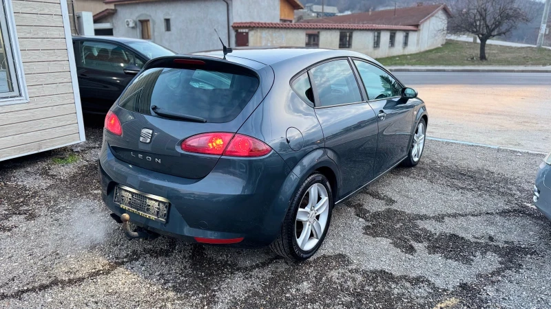 Seat Leon 2.0 FSI, снимка 4 - Автомобили и джипове - 48773625