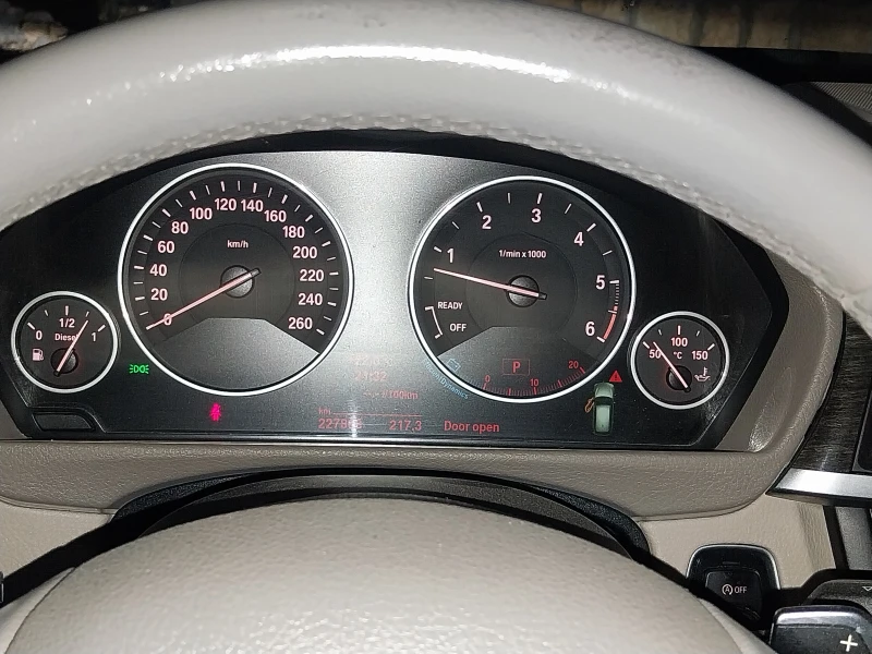 BMW 330 F 31, снимка 11 - Автомобили и джипове - 52559206