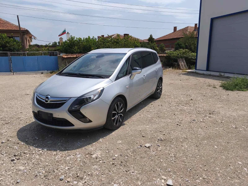 Opel Zafira 1.6 * Турбо* фабричен метан* 6+ 1 места* , снимка 2 - Автомобили и джипове - 51696445