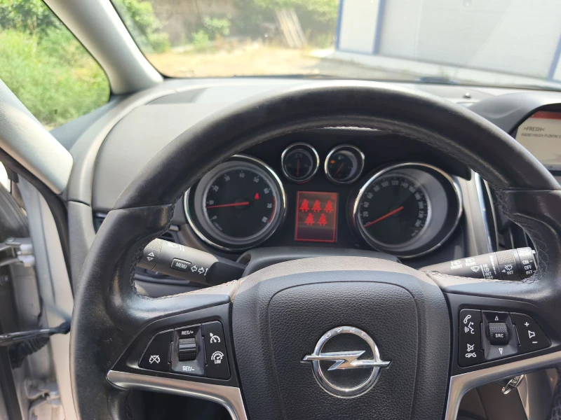 Opel Zafira 1.6 * Турбо* фабричен метан* 6+ 1 места* , снимка 11 - Автомобили и джипове - 51696445