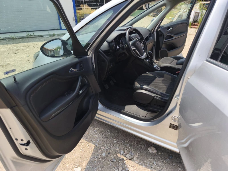 Opel Zafira 1.6 * Турбо* фабричен метан* 6+ 1 места* , снимка 9 - Автомобили и джипове - 51696445