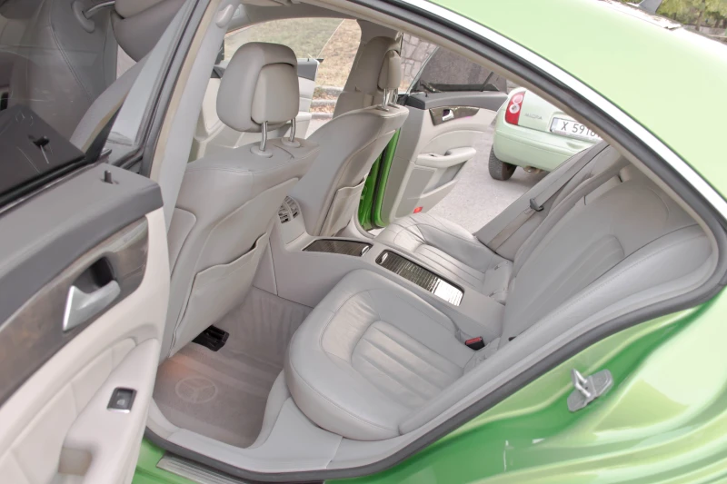 Mercedes-Benz CLS 350 AMG, снимка 12 - Автомобили и джипове - 51904868