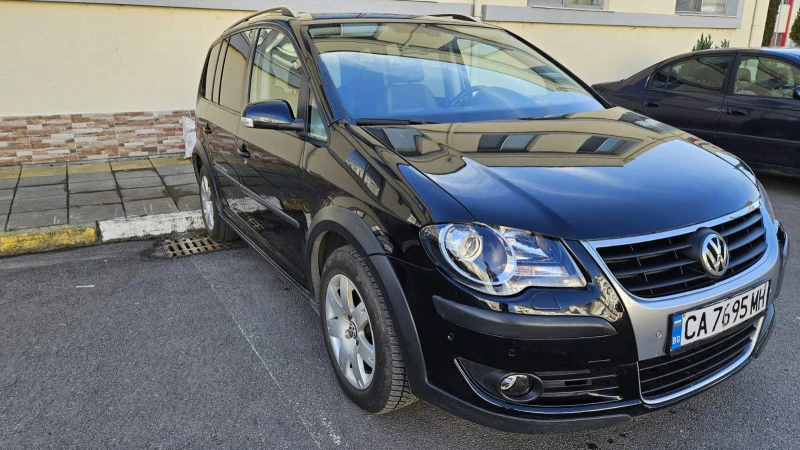 VW Touran CROSS, снимка 3 - Автомобили и джипове - 52411353