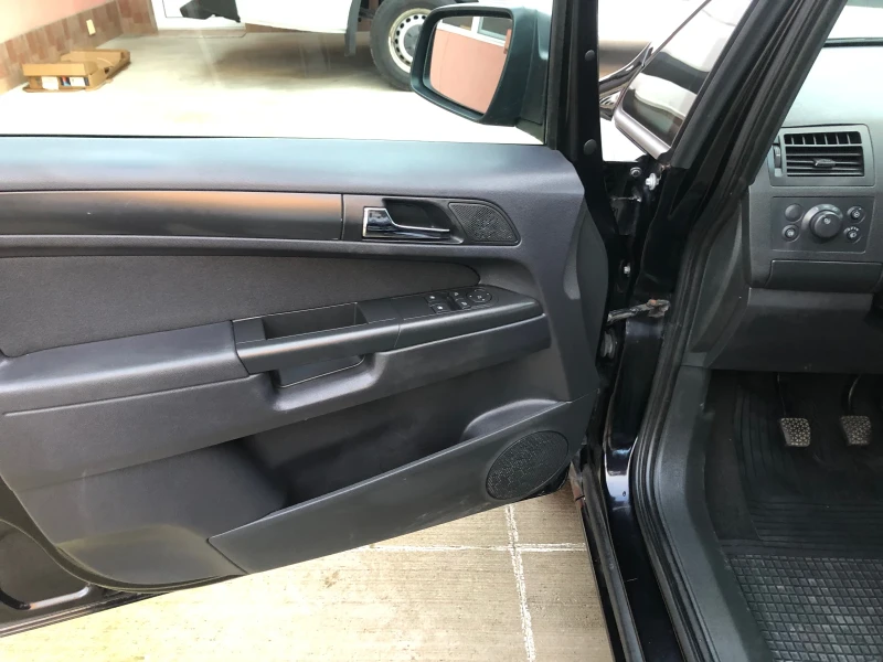 Opel Zafira 7 МЕСТА, снимка 8 - Автомобили и джипове - 52540791