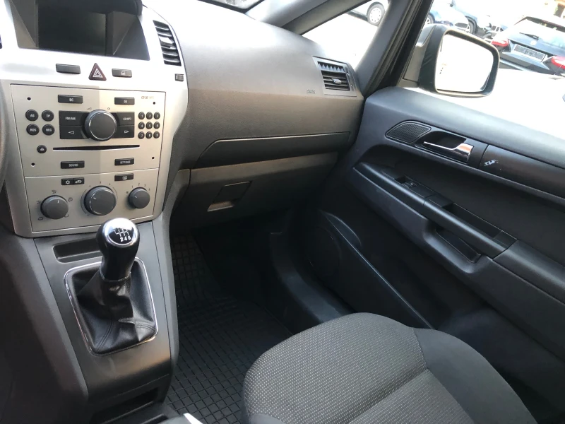 Opel Zafira 7 МЕСТА, снимка 7 - Автомобили и джипове - 52540791