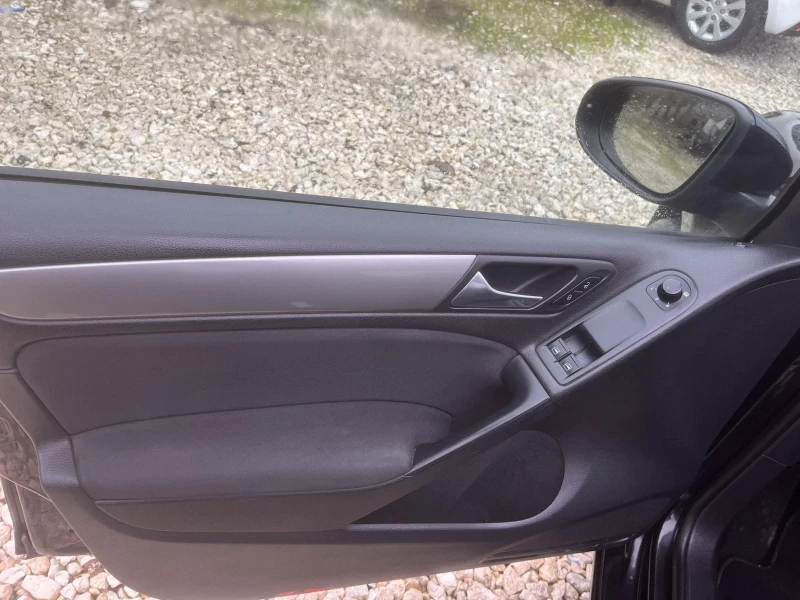 VW Golf 1.6, снимка 7 - Автомобили и джипове - 53081008