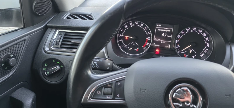 Skoda Rapid, снимка 5 - Автомобили и джипове - 53094982