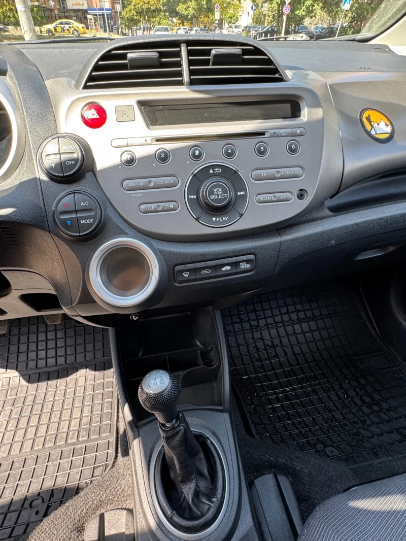 Honda Jazz, снимка 7 - Автомобили и джипове - 53342424