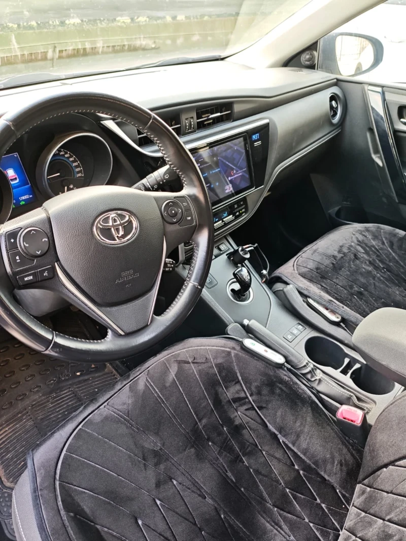 Toyota Auris TS  Hybrid + GAS (гори 5 евро за 100км) , снимка 4 - Автомобили и джипове - 53391849