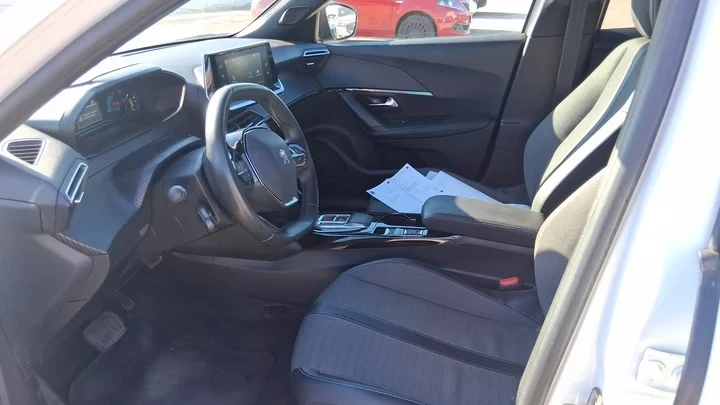 Peugeot 2008  50 kWh Allure | Mobile.bg � ����������� 8