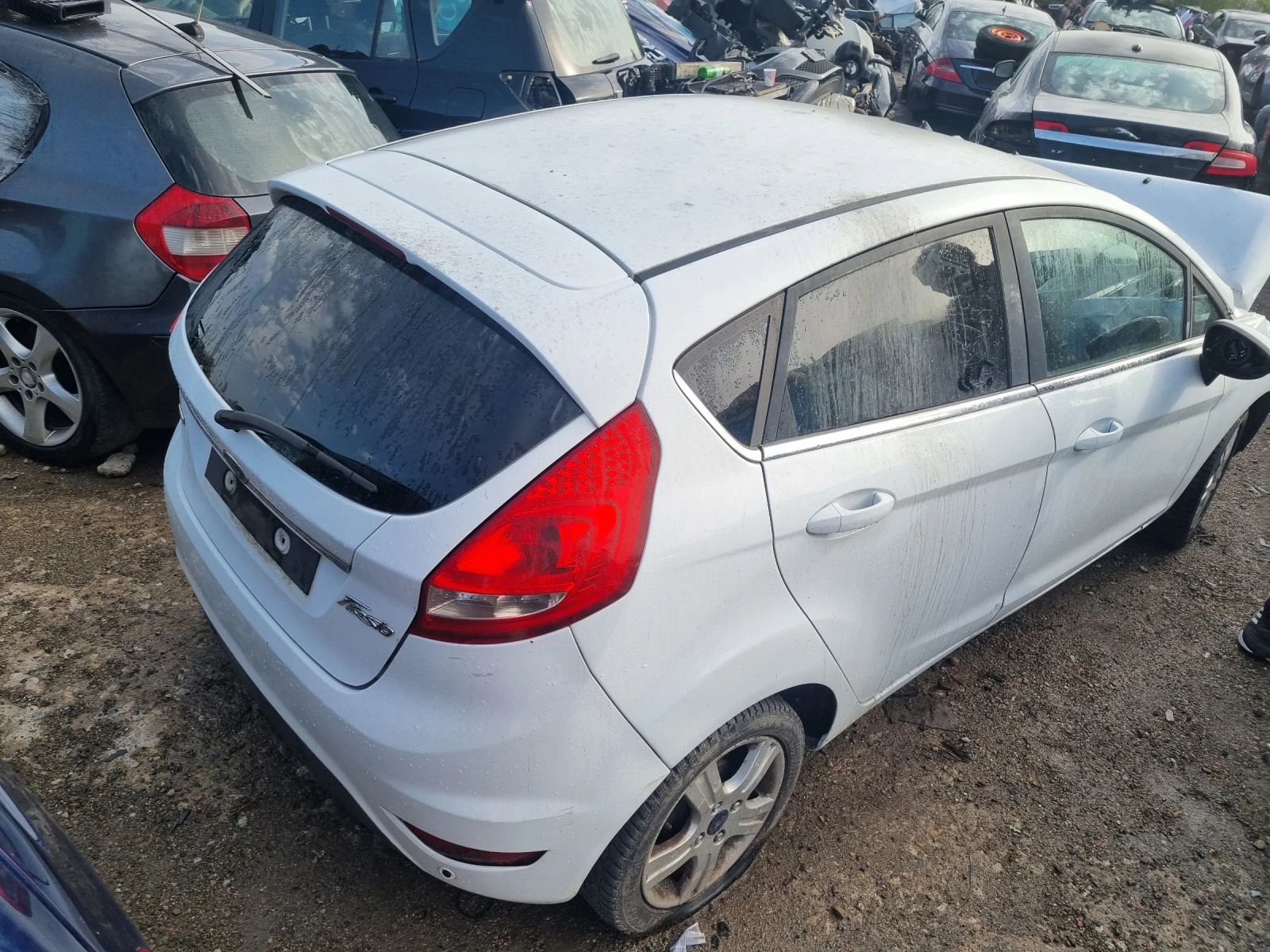 Ford Fiesta 1.6dizel-90ks -2010god-HHJD - изображение 7