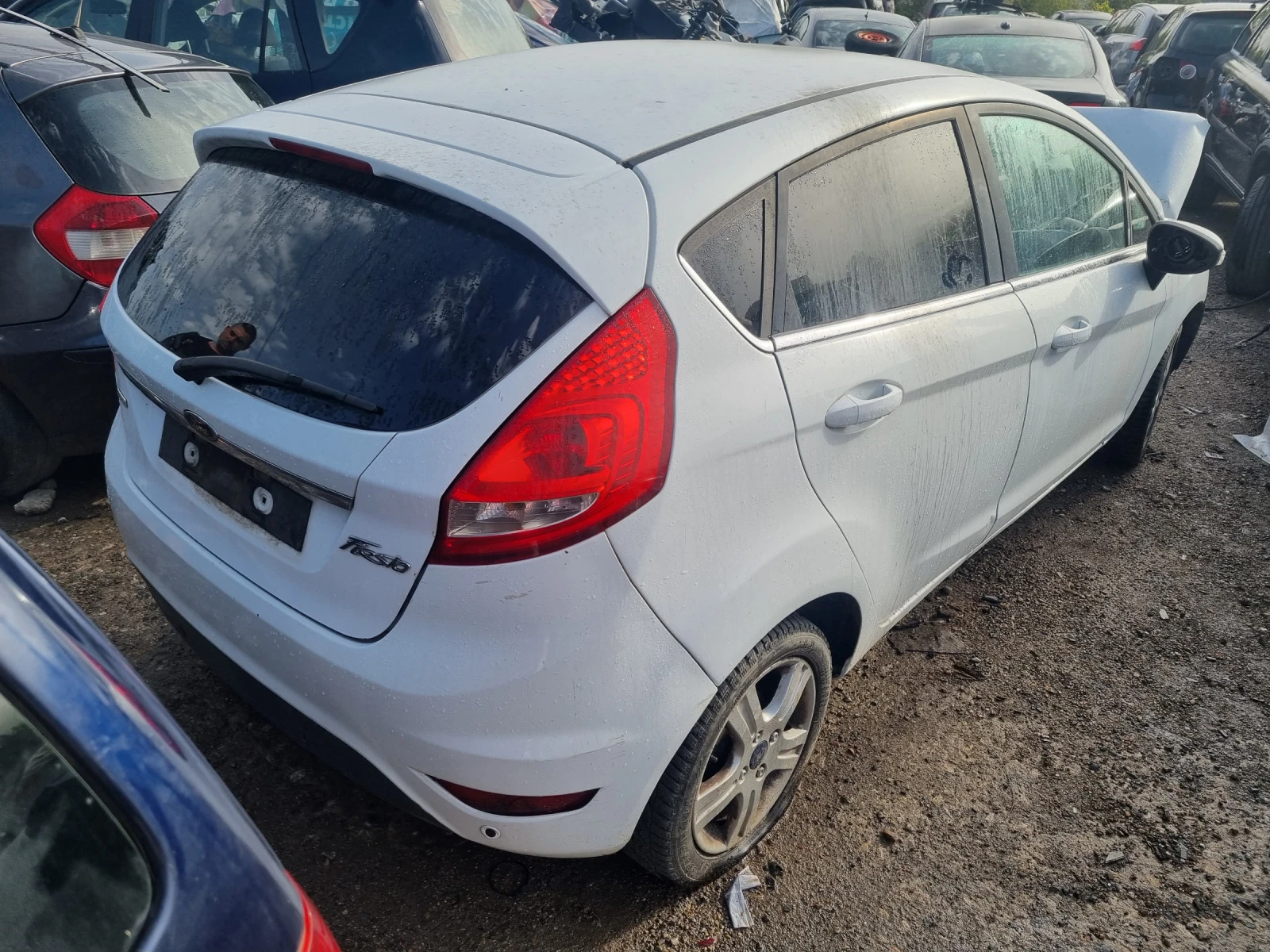 Ford Fiesta 1.6dizel-90ks -2010god-HHJD - изображение 3