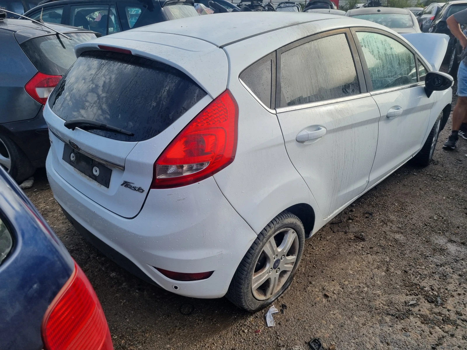 Ford Fiesta 1.6dizel-90ks -2010god-HHJD - изображение 4