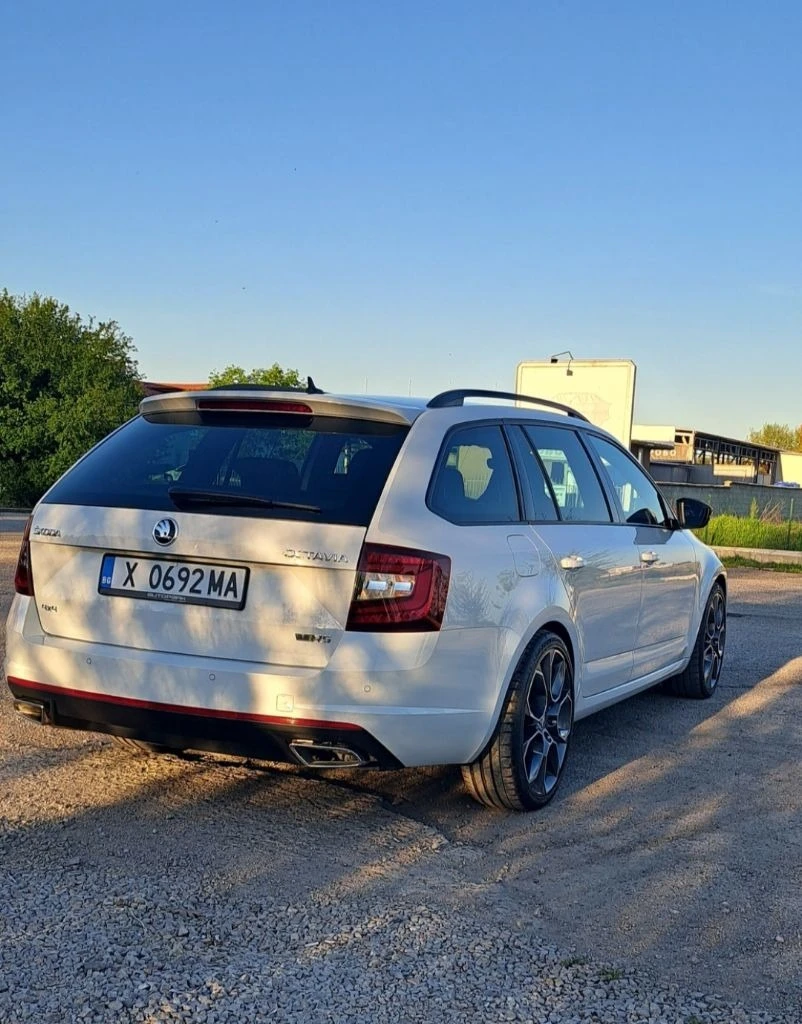 Skoda Octavia VRS 2.0 TDI 184к.с 4х4 DSG DIGITAL - изображение 7