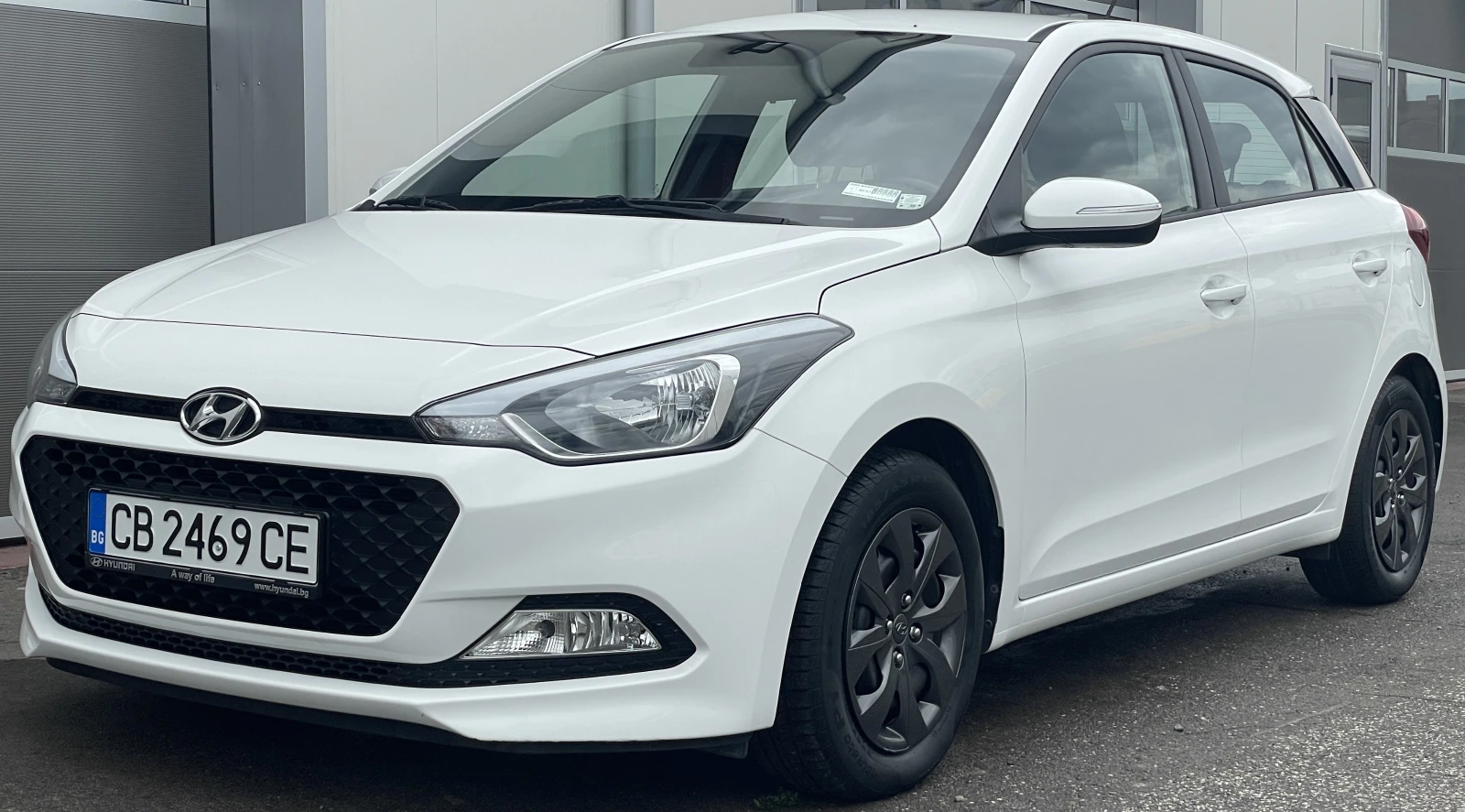 Hyundai I20 Върнат от Лизинг Euro 6B - [1] 