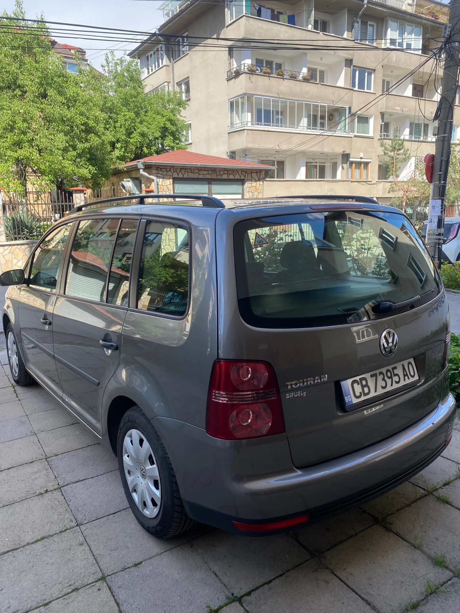VW Touran 1.6 - изображение 3