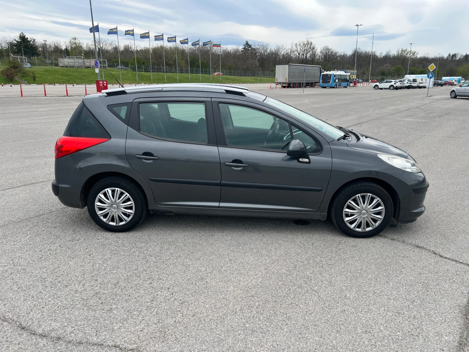 Peugeot 207 SW 1.4 - изображение 4