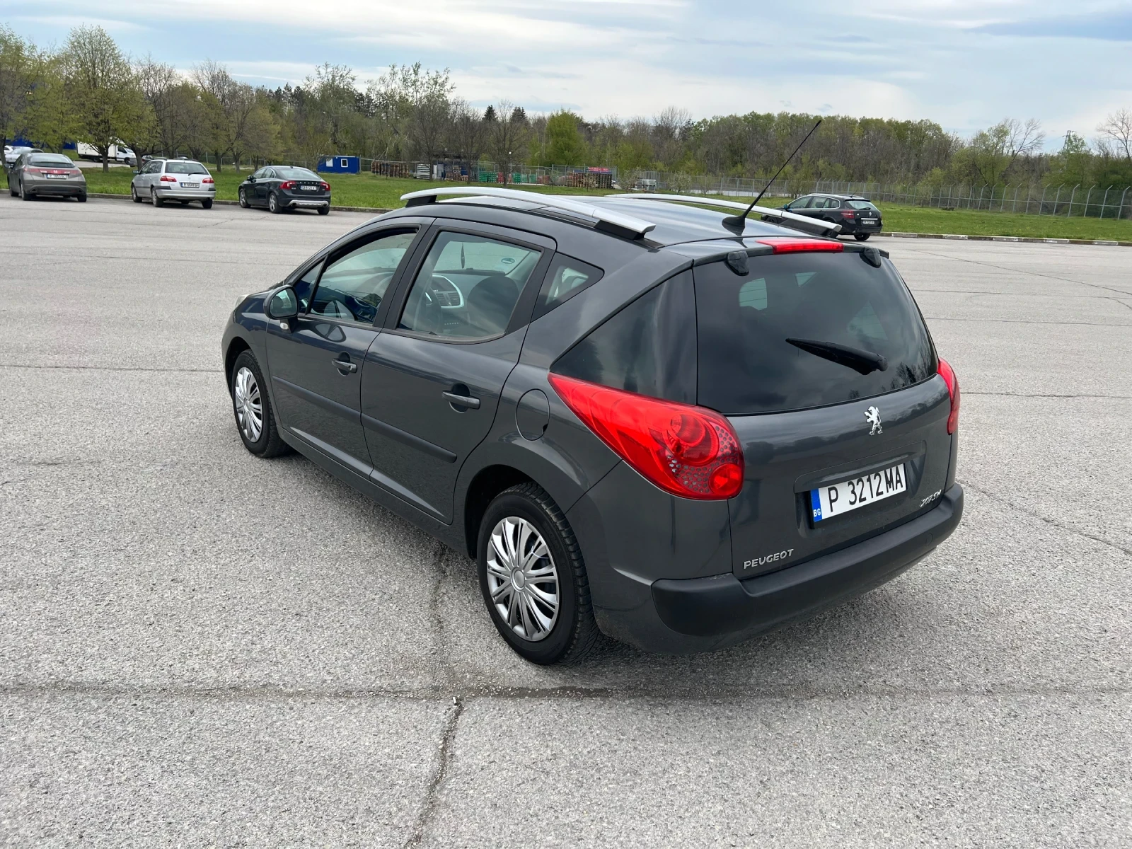 Peugeot 207 SW 1.4 - изображение 7