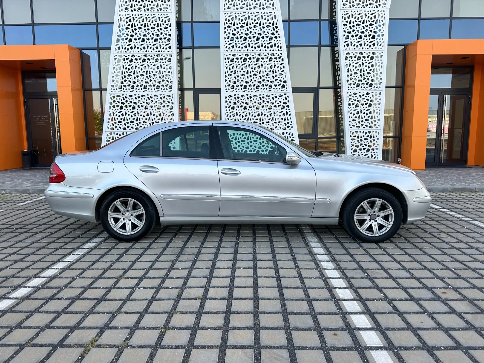 Mercedes-Benz E 270 2, 7 tdi - изображение 6