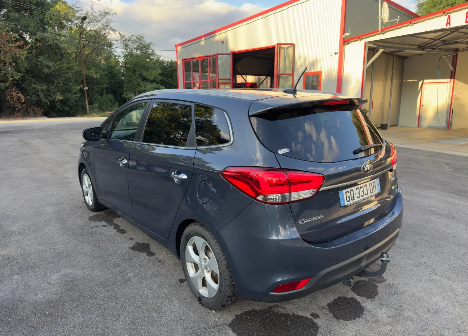 Kia Carens 1.6GDI 7 места - изображение 3